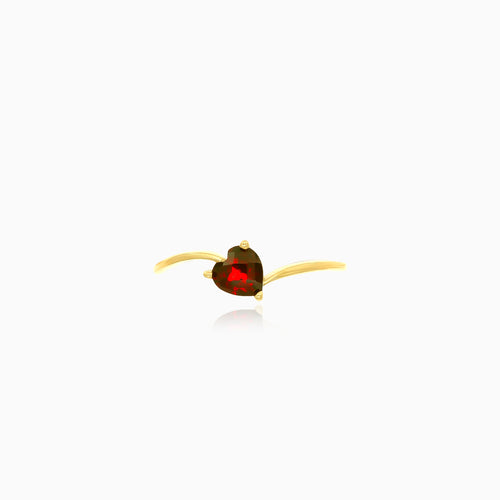 Heart-shaped garnet ring in yellow gold