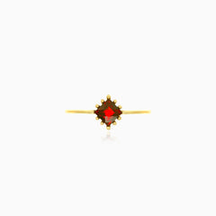 Special yellow gold ring with solitaire garnet