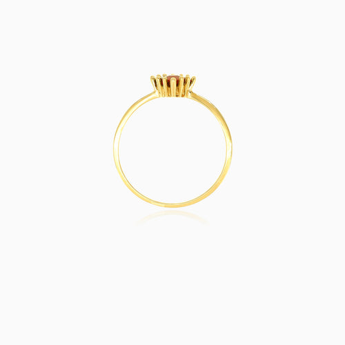 Special yellow gold ring with solitaire garnet