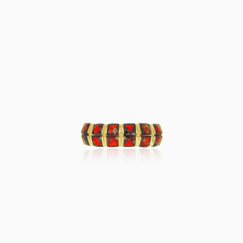 Yellow gold ring with two rows of garnets