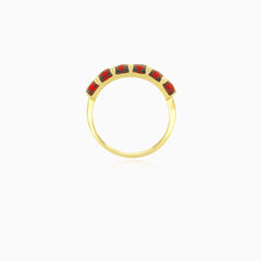 Yellow gold ring with two rows of garnets