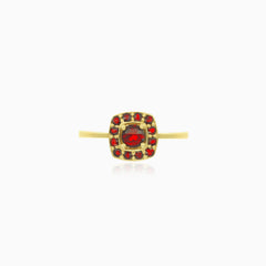 Yellow gold ring with round garnet