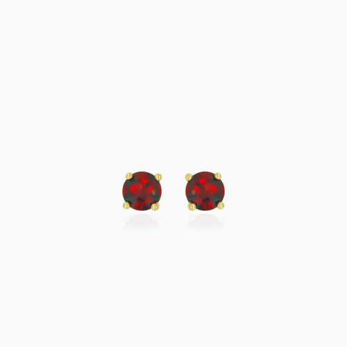 Yellow gold stud earrings with round garnet