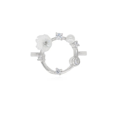 Sterling silver ring with round and flower pearl