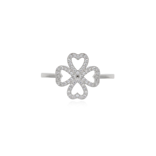 Sterling silver ring with clover design