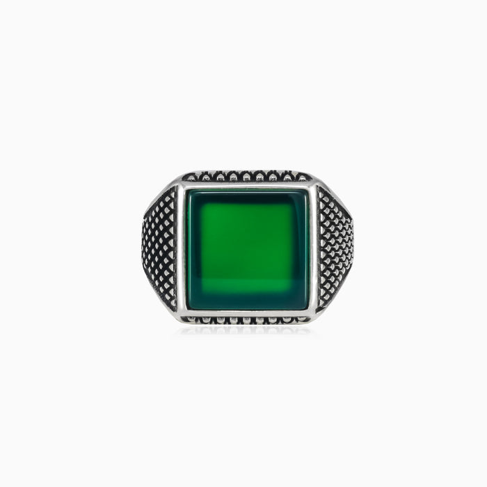Silver bold ring with princess jade