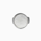 Silver bold ring with mother of pearl