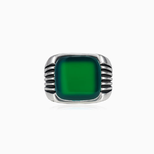 Silver bold ring with cushion jade
