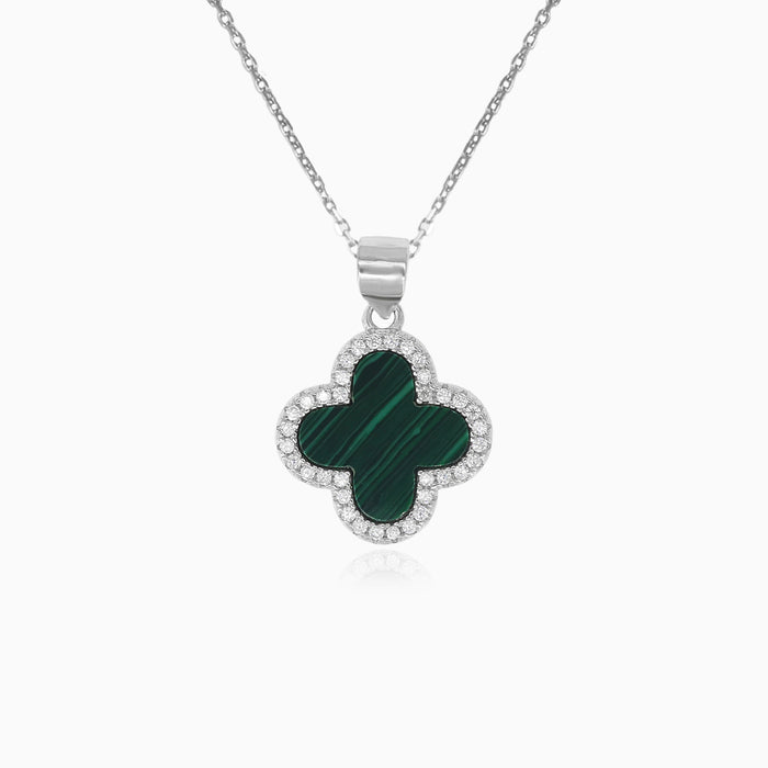 Pendentif trèfle en agate verte et argent sterling