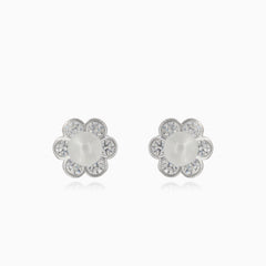 Silver flower earrings with pearl