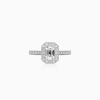 Prsten s halo diamantem  emerald brusu z bílého zlata