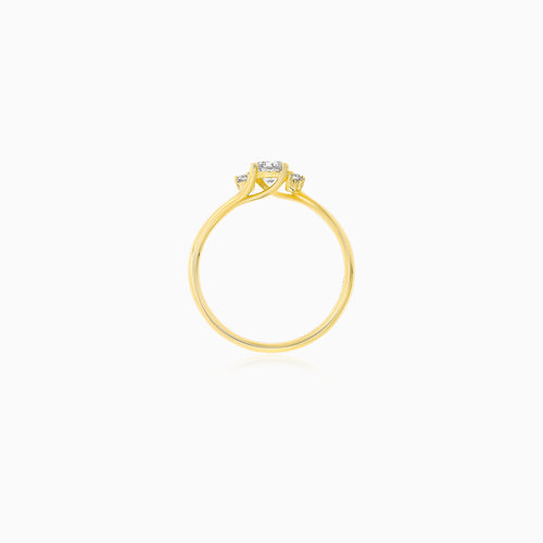 Zásnubní prsten ze žlutého zlata s laboratorním diamantem