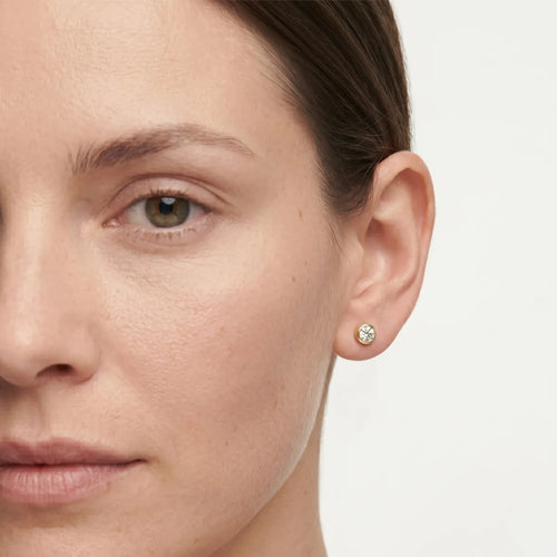 Minimalistické Náušnice Ze Žlutého Zlata S Diamanty