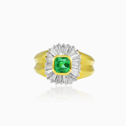 Gold Emerald ring with diamonds