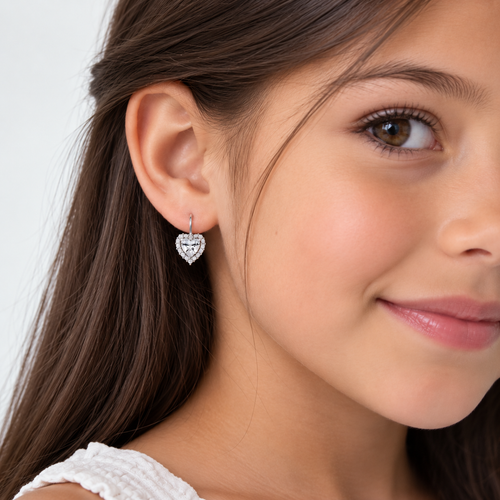 Pendientes colgantes de zirconia cúbica en forma de corazón con plata de ley