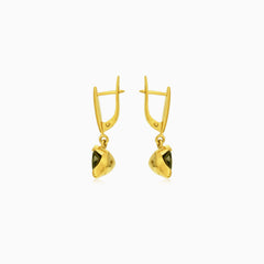 Stylish trilliant garnet dangling earrings
