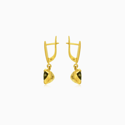Stylish trilliant garnet dangling earrings