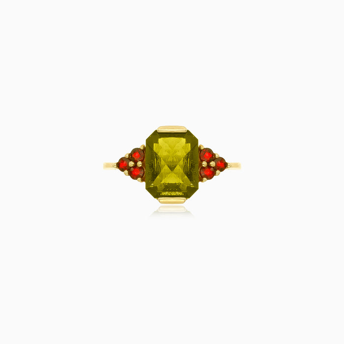 Ring mit strahlender Ausstrahlung aus Moldavit und Granat