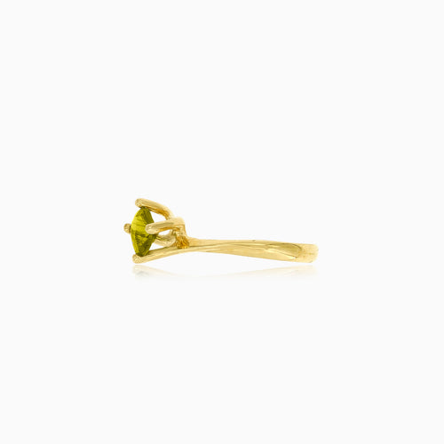 Stylish gold allure ring