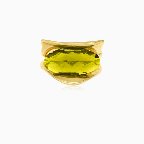 Elegant 14kt gold ring with moldavite