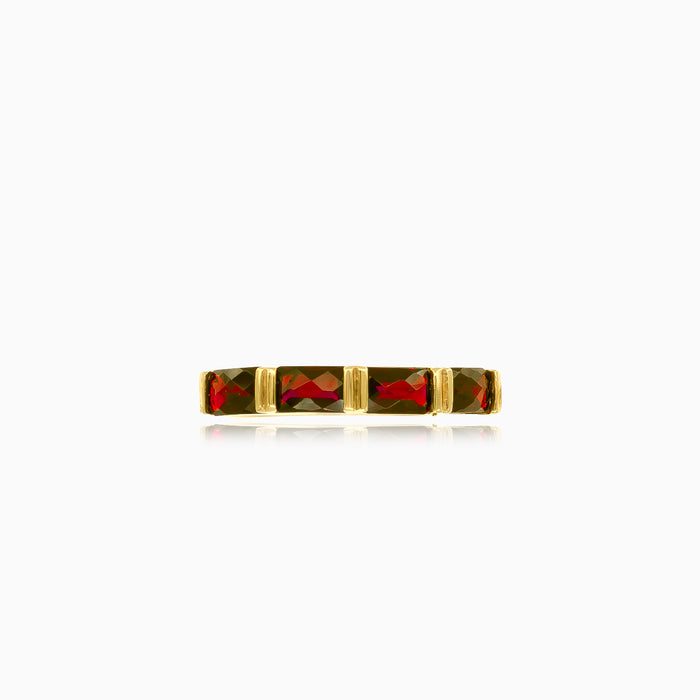 Goldring mit vierfach strahlendem Granat in Stabform