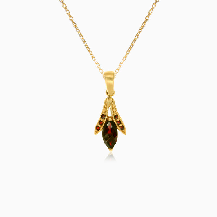 Pendentif majestueux en grenat marquise et or
