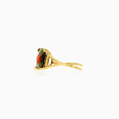 Stylish big garnet gold ring