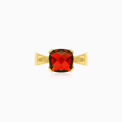 Chic cushion garnet gold ring