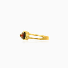 Zlatý prsten s granátem ve tvaru slzy