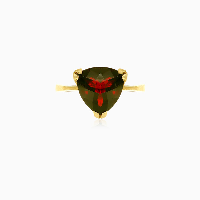 Stilvoller Granat-Ring mit Trilliant-Schliff