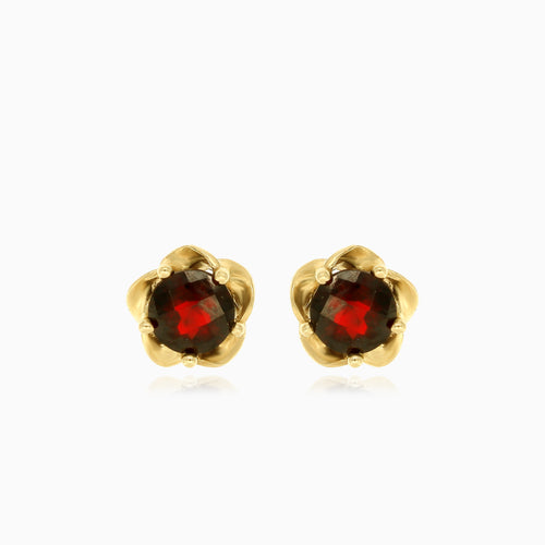 Garnet round stud earrings with 5 prongs