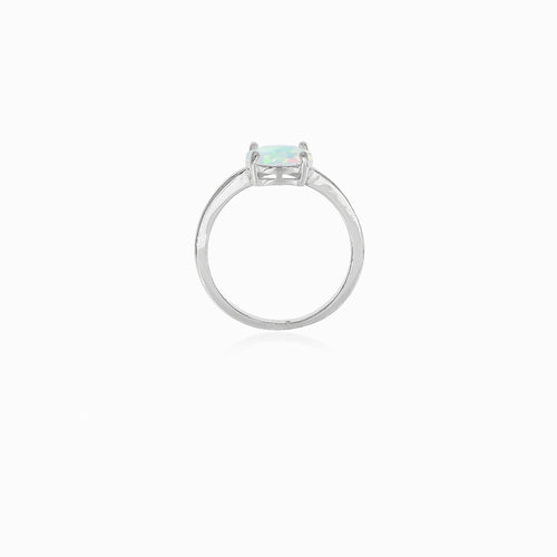 Jednoduchý opálový prsten s kabošonem