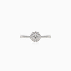 Moderní dámský zásnubní prsten s kulatými diamanty