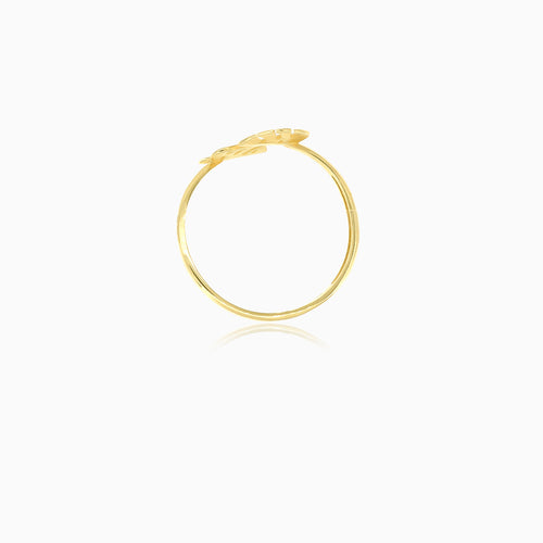 Chic yellow gold leaf design ring