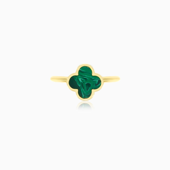 Stylish gold ring with flat cut green agate