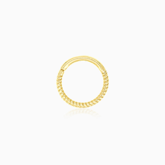 Schickes Damen-Creolenpiercing mit gedrehtem Detail