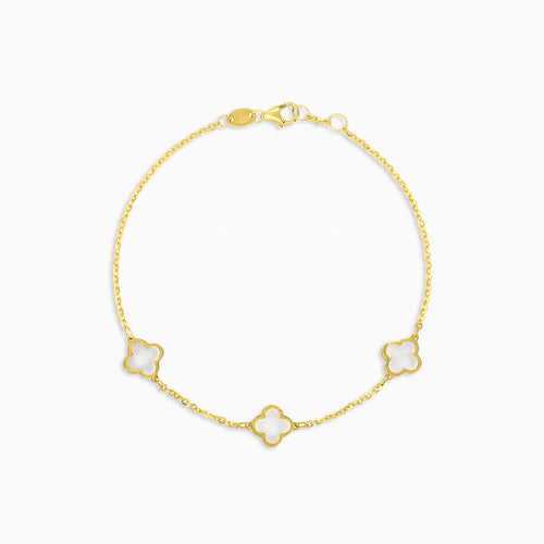 Elegantní perleťový zlatý náramek se vzorem čtyřlístku
