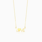 Zlatý náhrdelník s designem LOVE