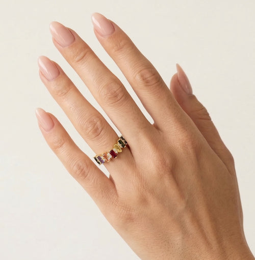 Prsten z vícebarevných drahokamů ze žlutého zlata