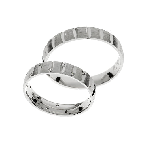 White gold rings with carved lines