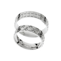 Elegant square patterned white gold wedding ring