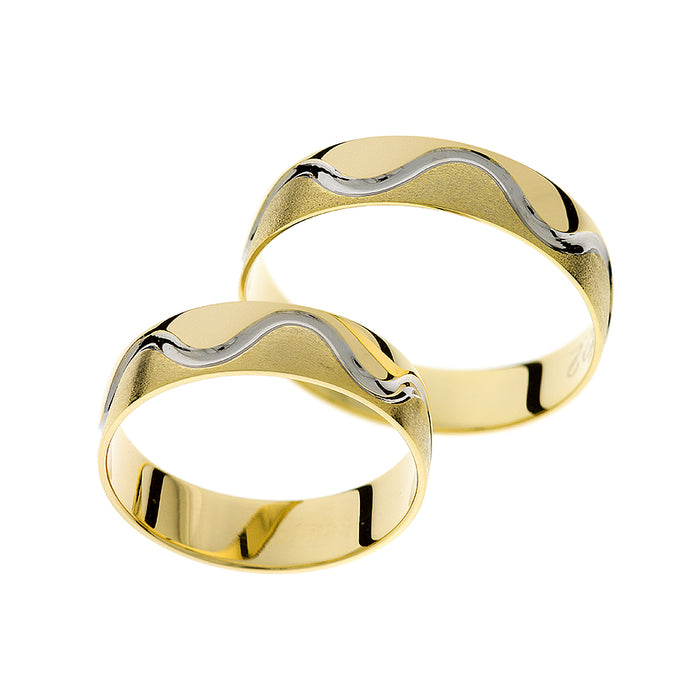 Trauring aus Gelbgold mit weißem Rhodium-Wellenmuster