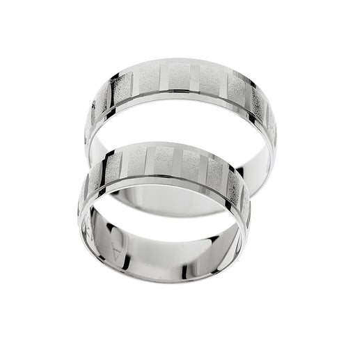 Stylish white gold wedding ring