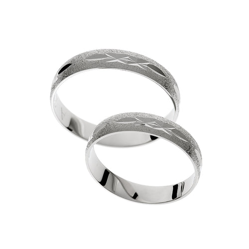 Matte white gold wedding ring with high polished details