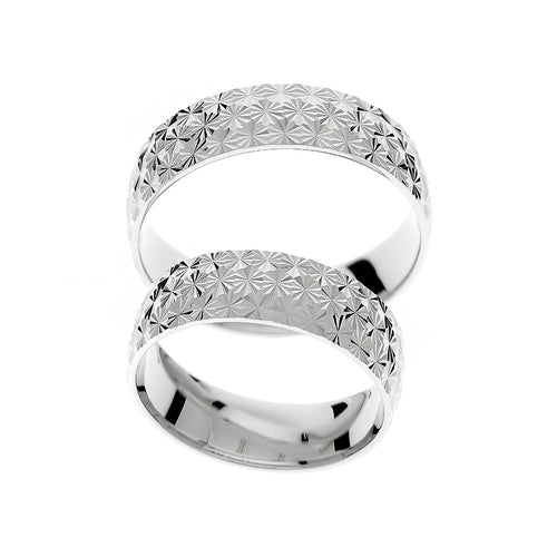 White gold wedding ring with details