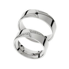 Elegantní smíšené snubní prsteny s bílým a černým diamantem