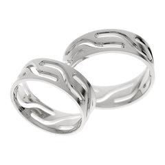 Bague de mariage élégante en or blanc.