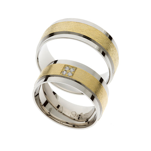 Step design wedding ring in gold