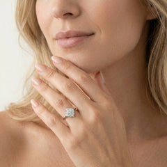 Diamantový prsten čtverec