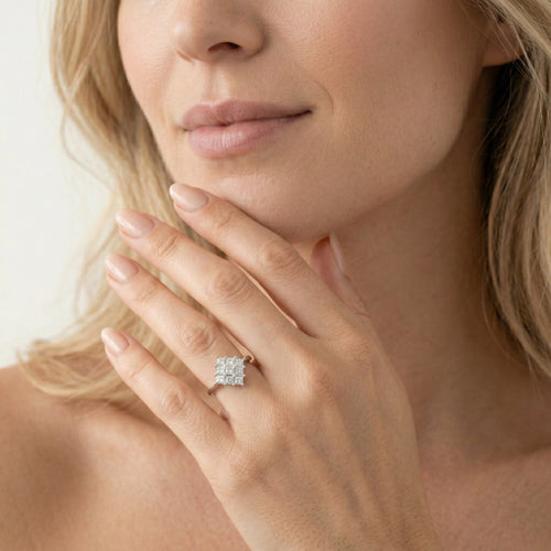 Diamantový prsten čtverec